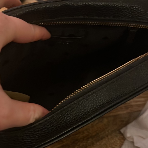 Kate spade classic crossbody - Picture 3 of 3